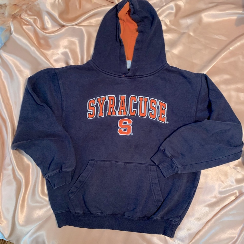 Colisseum   hooded Syracuse Sweatshirt. Kids XL